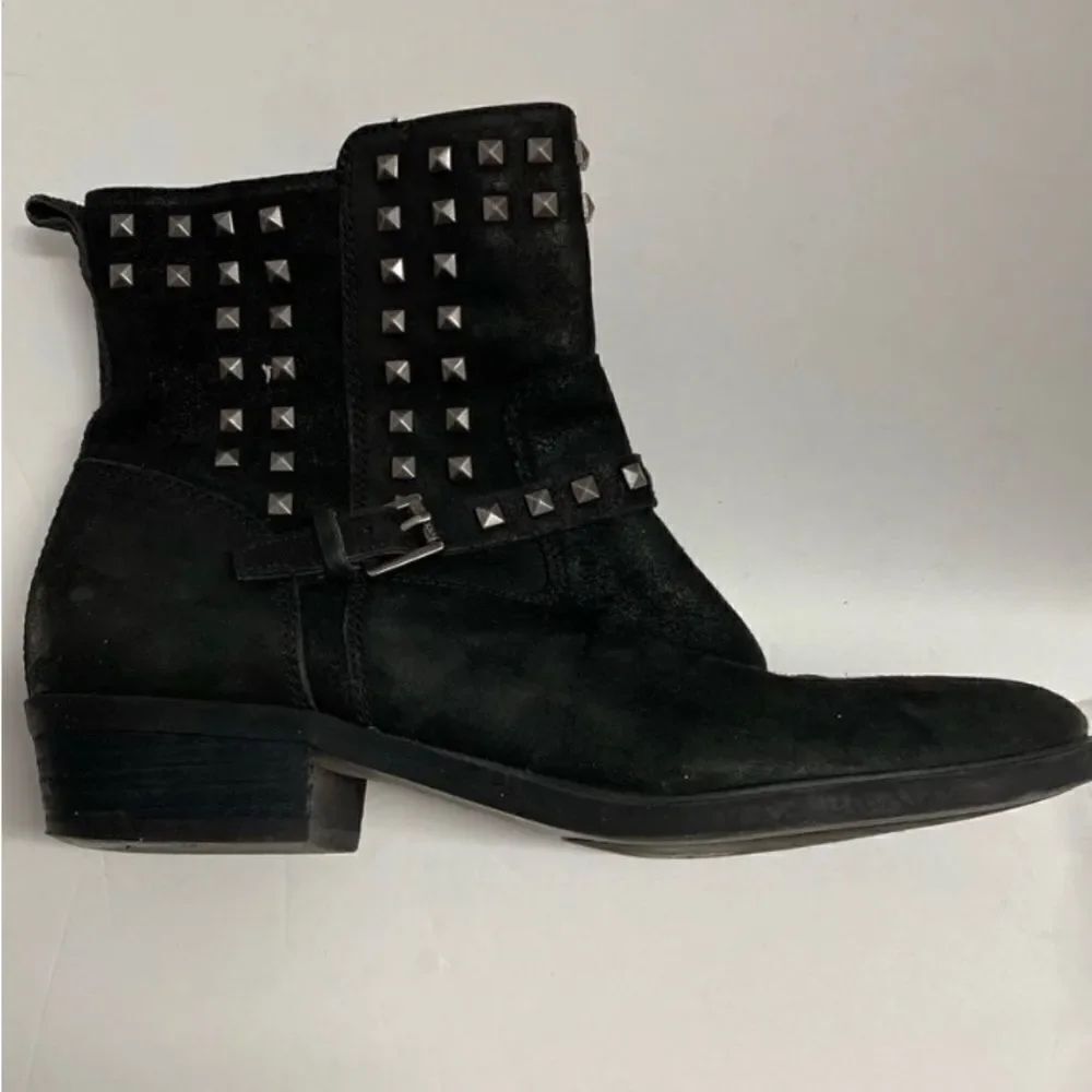 Ralph Lauren women’s black leather studded, ankle suede boot size 7 - Picture 6 of 10